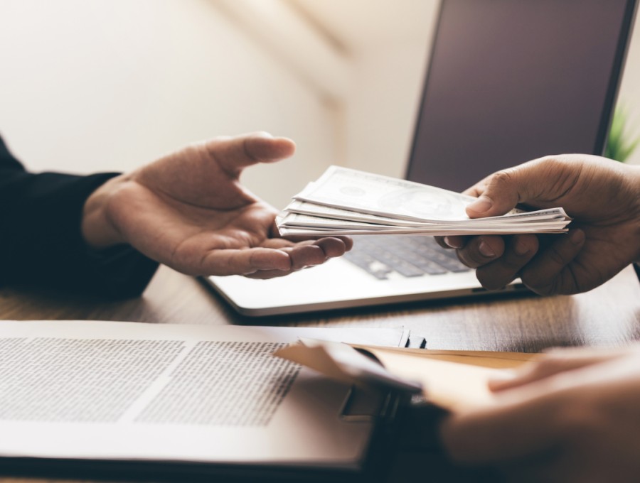 Reforming social unemployment benefit provisions to clarify the rules on ‘actual social and educational supervision’
